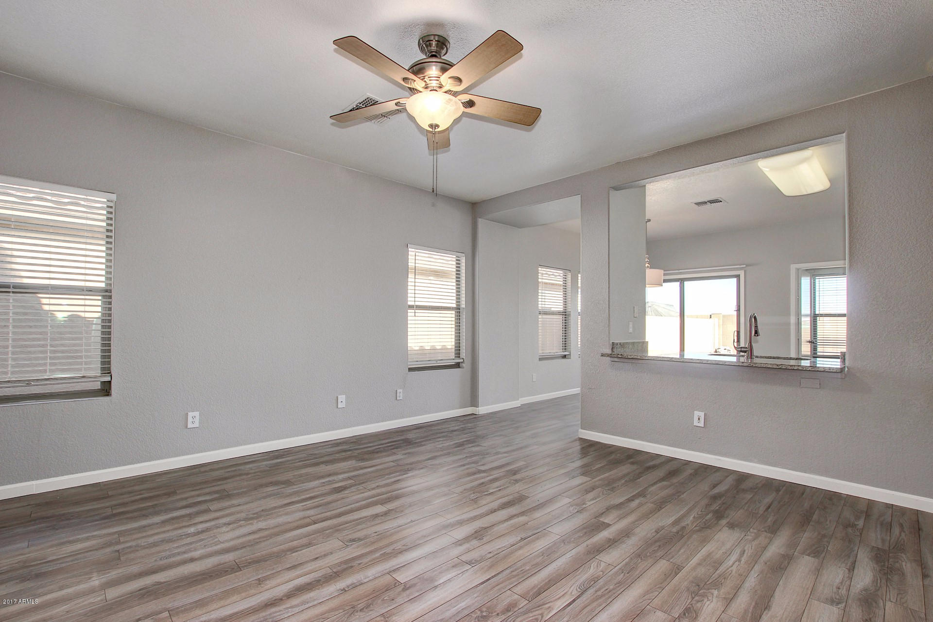 9534 West Monte Vista Road Phoenix, AZ 85037 - Photo 4 of 22 Monte Vista (4)
