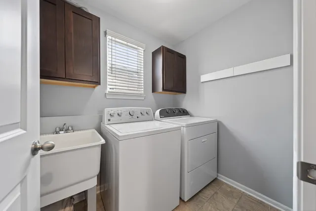 $390,000 | 1510 Andover Circle, Walled Lake, MI 48390