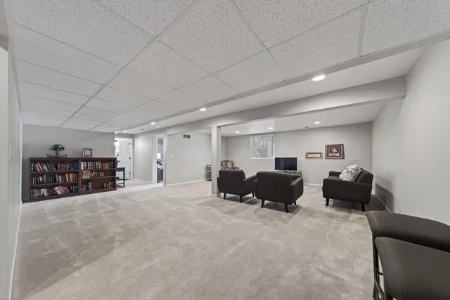 $390,000 | 1510 Andover Circle, Walled Lake, MI 48390