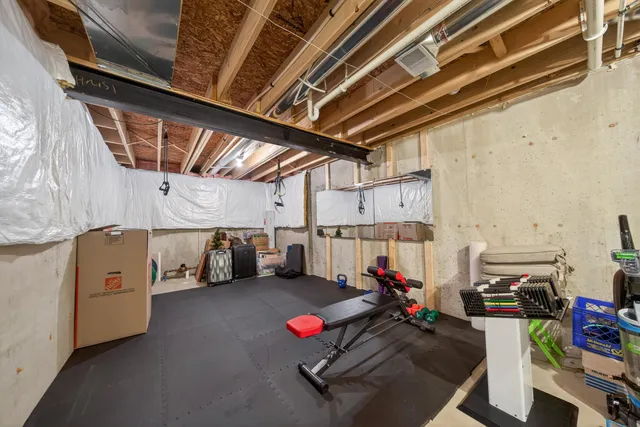 $390,000 | 1510 Andover Circle, Walled Lake, MI 48390