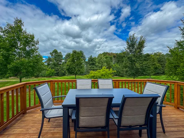 $390,000 | 1510 Andover Circle, Walled Lake, MI 48390