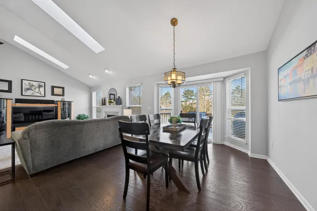 $390,000 | 1510 Andover Circle, Walled Lake, MI 48390