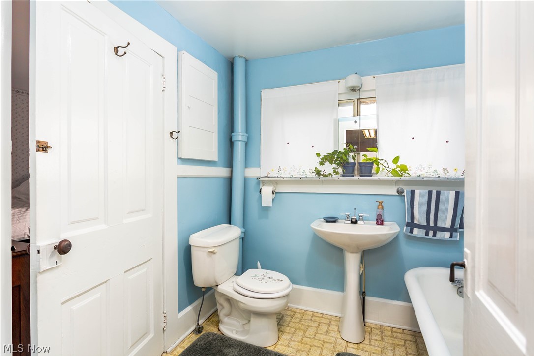7120 Avon Belden Road North Ridgeville, OH 44039 - Photo 14 of 29 Full bath
