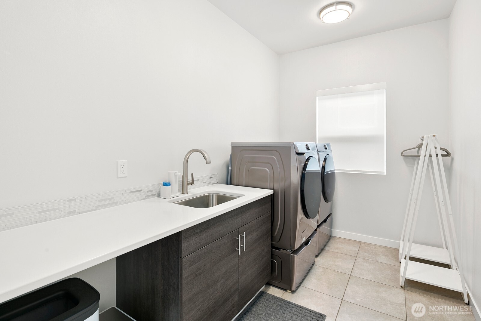 2627 Southwest 100th Street Seattle, WA 98146 - Photo 25 of 27
