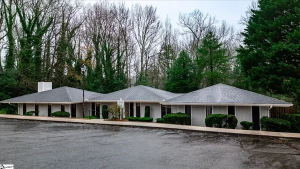 $206,000 | 1 Briarcreek Place, Greenville, SC 29615