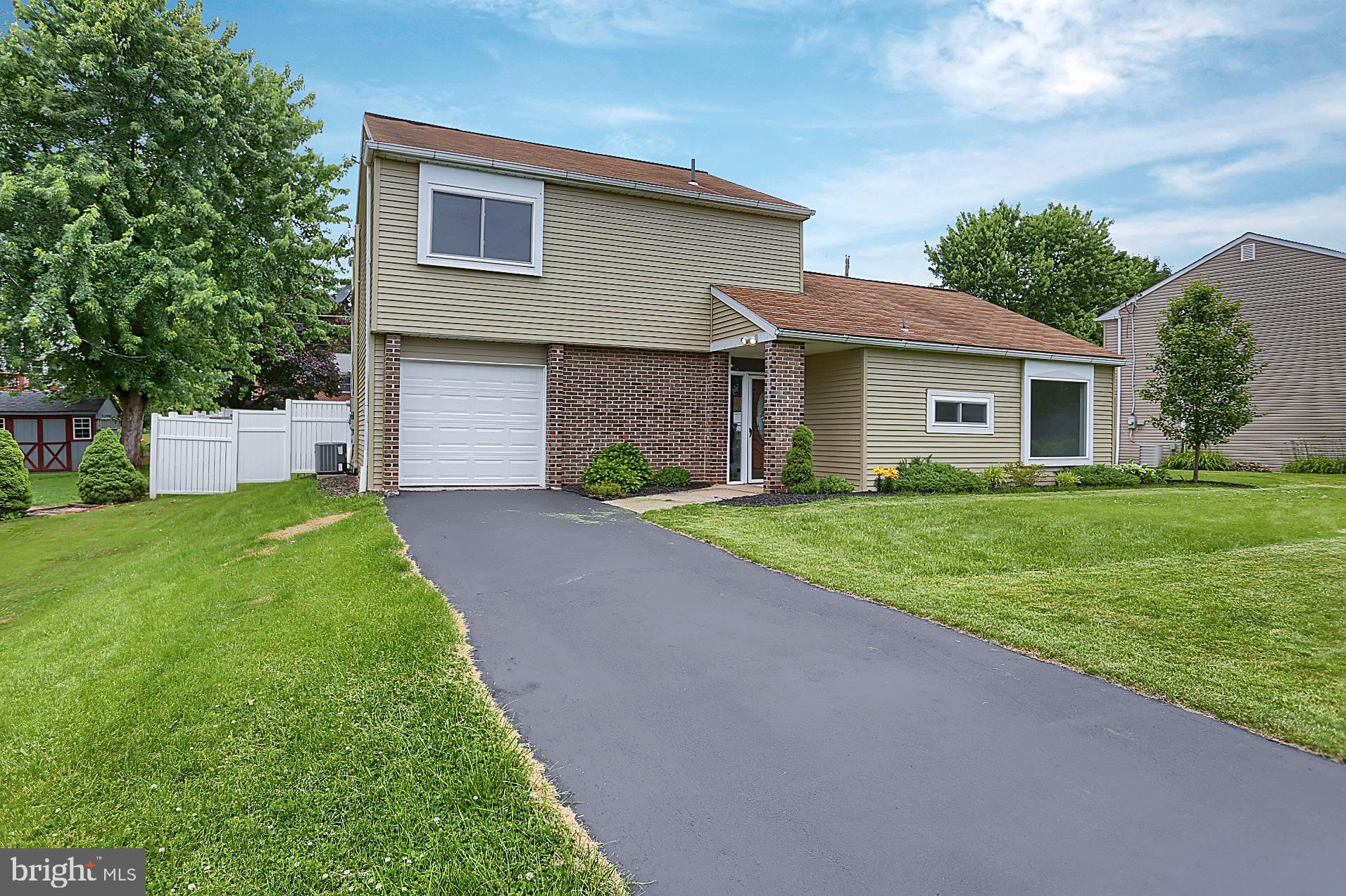 106 Hartline Drive Reading, PA 19606 - Photo 3 of 22