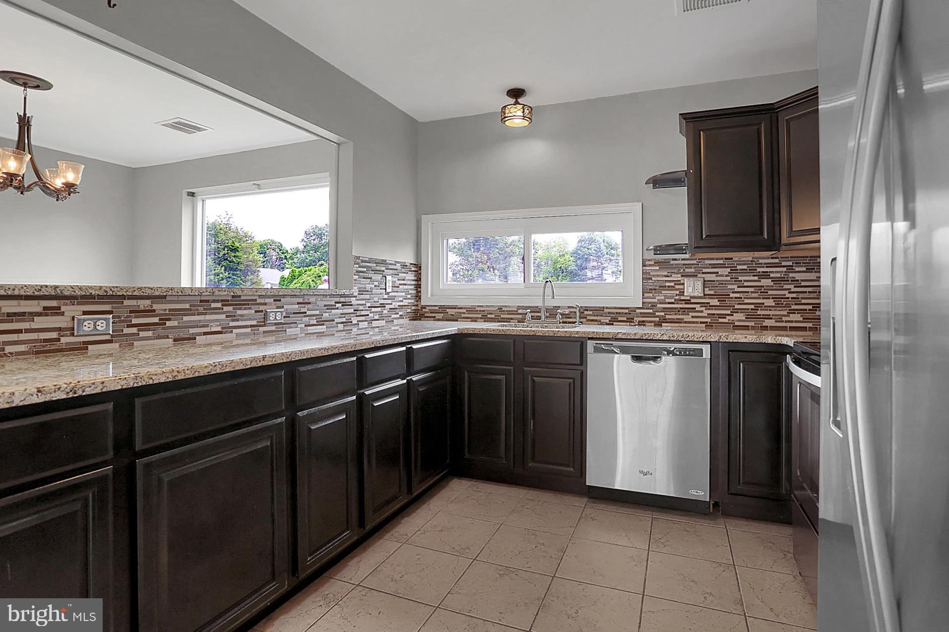 106 Hartline Drive Reading, PA 19606 - Photo 5 of 22