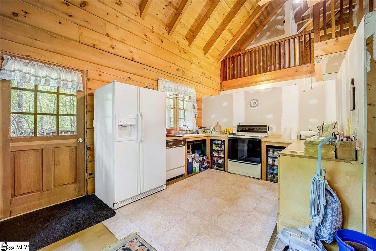 123 Edwards Road Marietta, SC 29661 - Photo 9 of 34