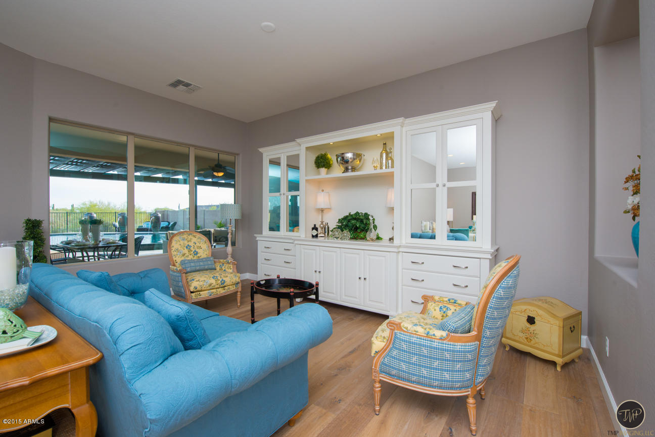 5627 East Sleepy Ranch Road Cave Creek, AZ 85331 - Photo 14 of 38 family room.jpg
