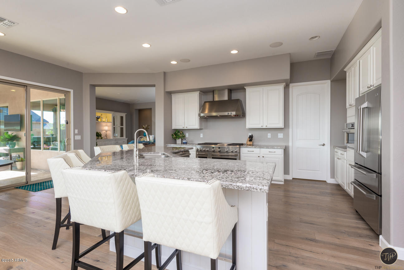 5627 East Sleepy Ranch Road Cave Creek, AZ 85331 - Photo 9 of 38 Kitchen.jpg