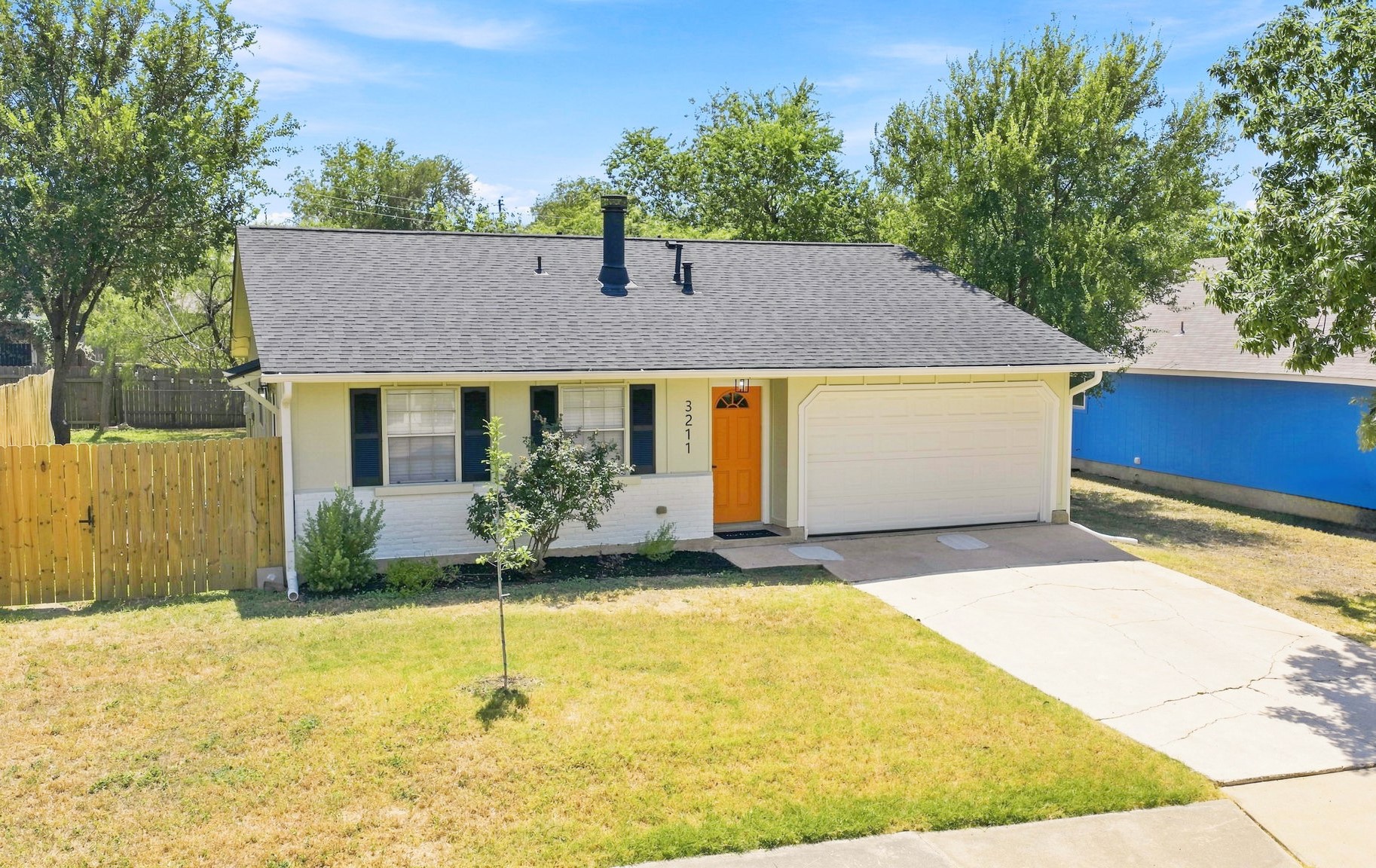 3211 Plantation Road Austin, TX 78745 - Photo 1 of 30 Gallery Image 1