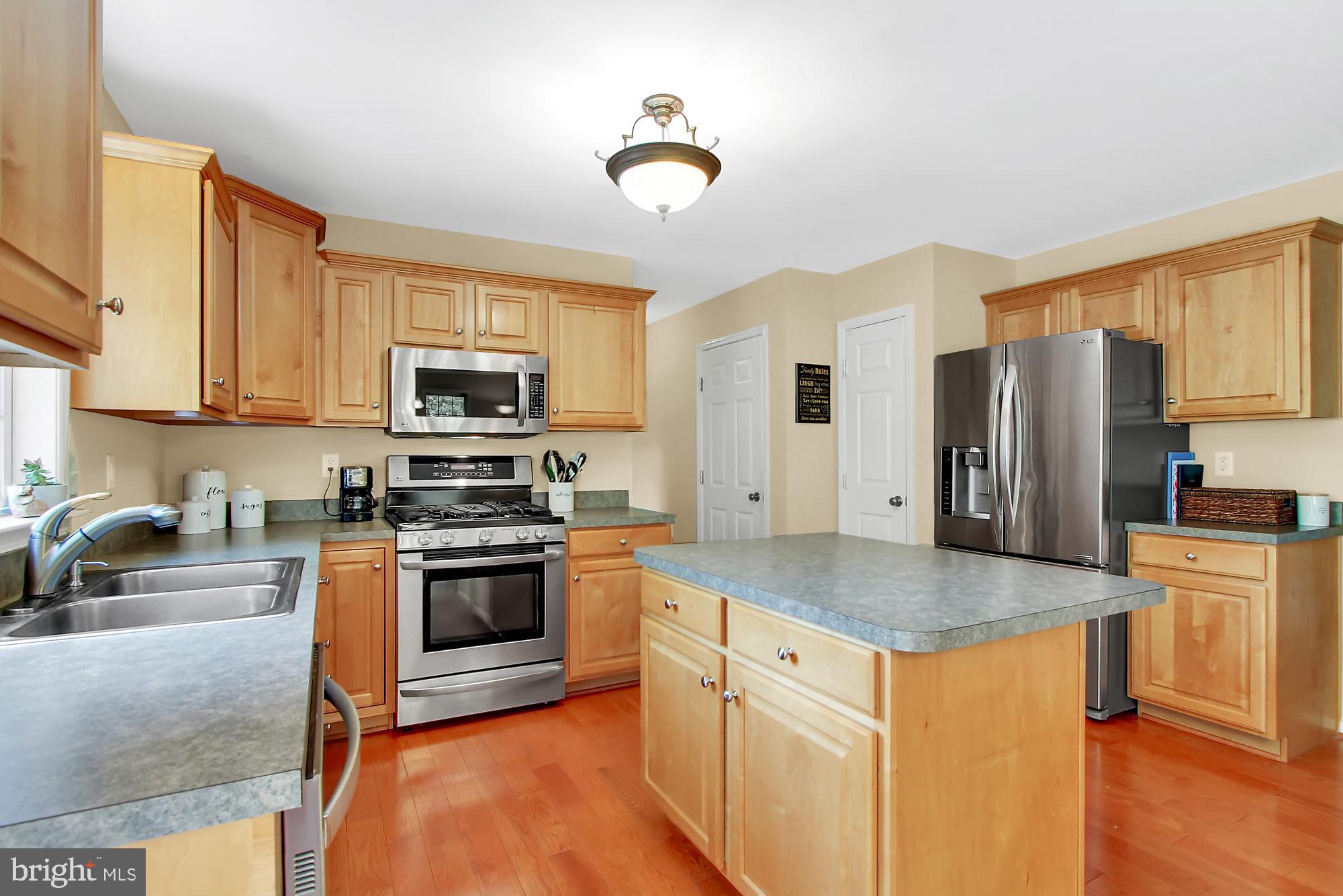 94 Overlook Road Morgantown, PA 19543 - Photo 3 of 29 Kitchen