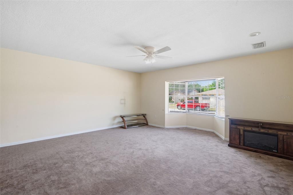 4449 Tarpon Drive Tampa, FL 33617 - Photo 26 of 36