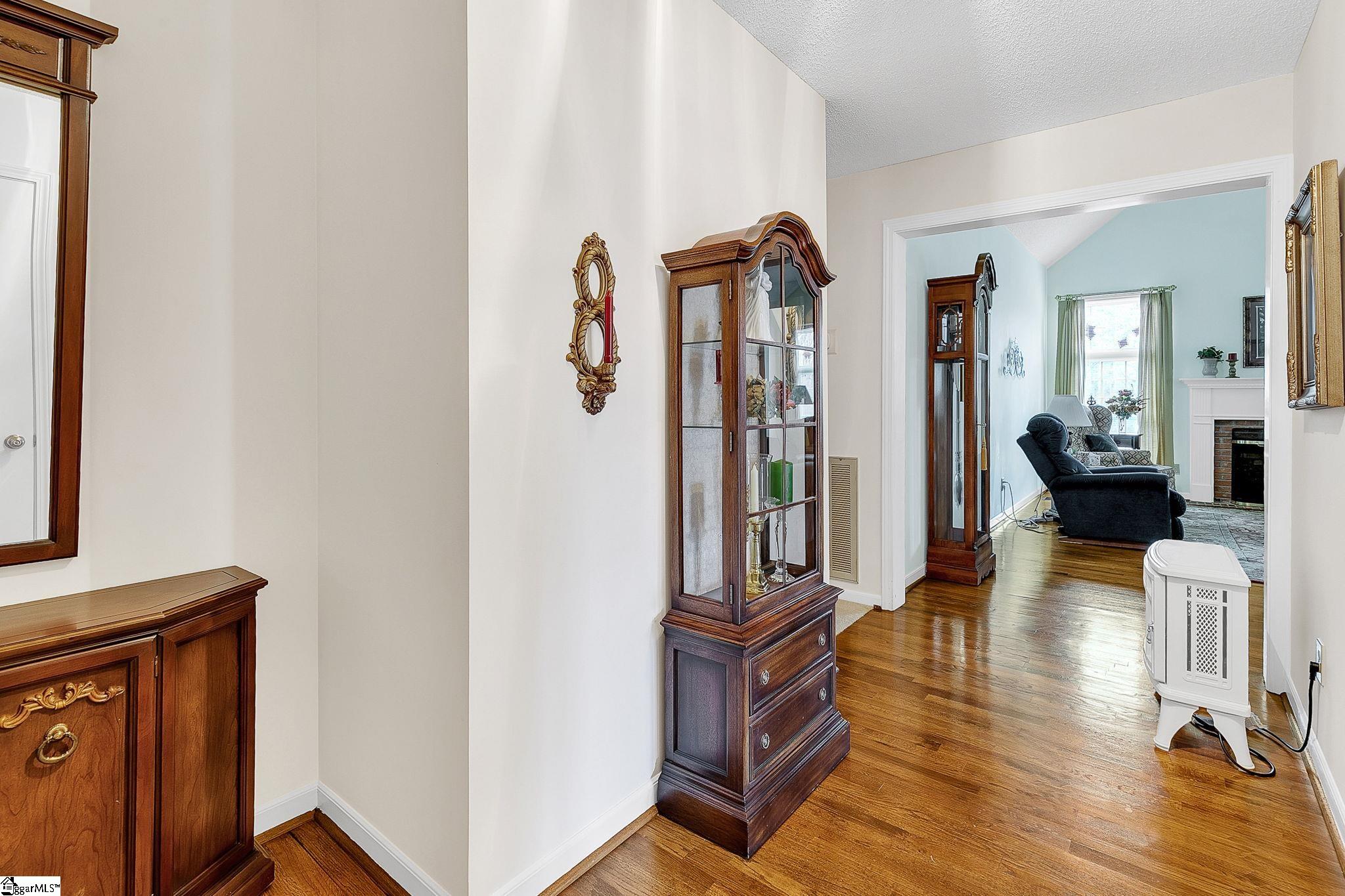 503 Hampton Road Liberty, SC 29657 - Photo 5 of 32
