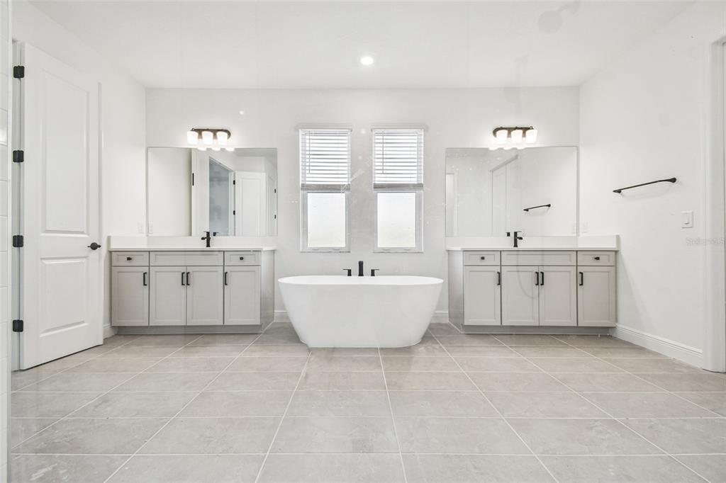 3677 142nd Terrace Parrish, FL 34219 - Photo 28 of 93