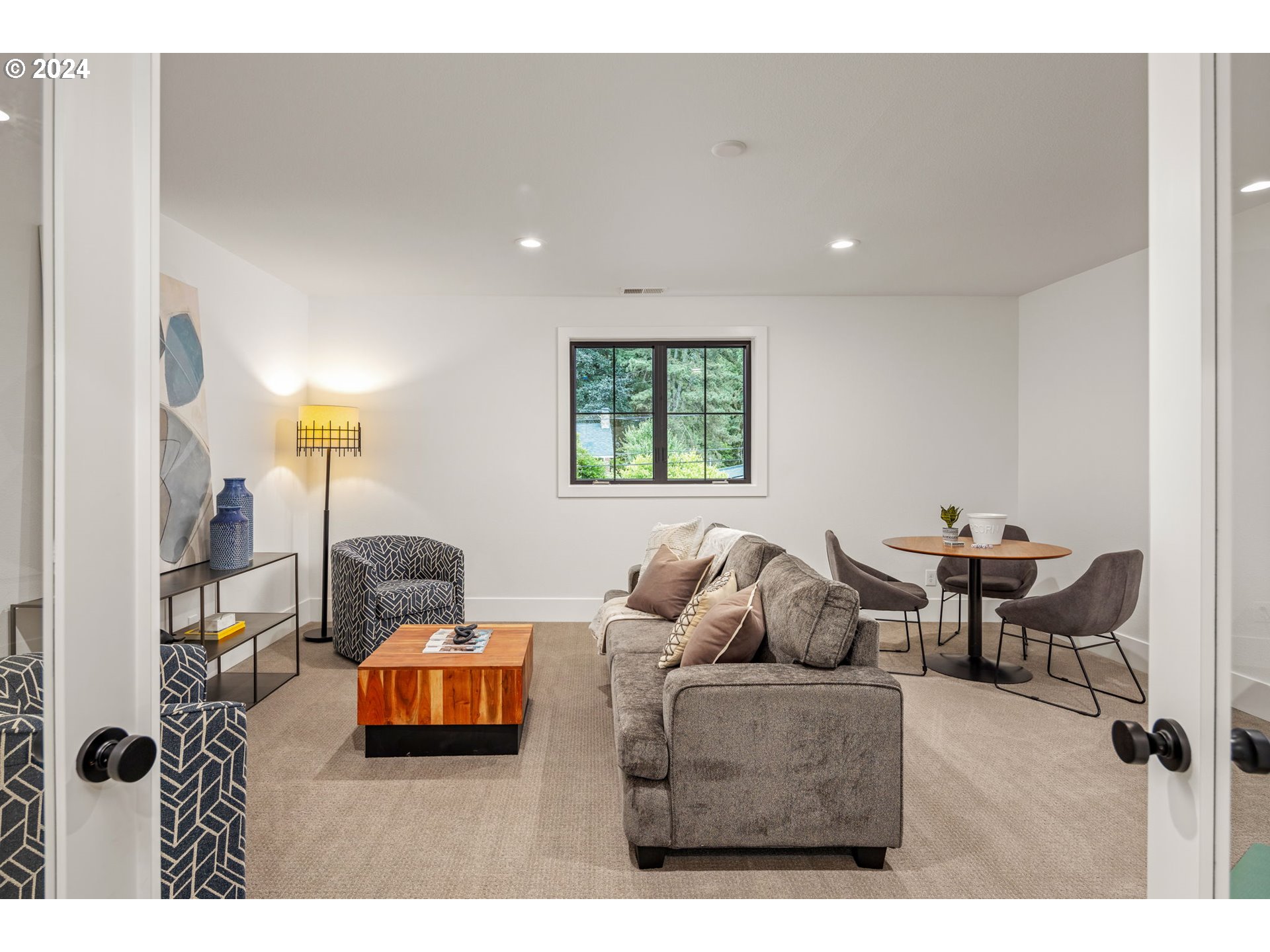 1755 Mapleleaf Road Lake Oswego, OR 97034 - Photo 28 of 47 Gallery Image 28