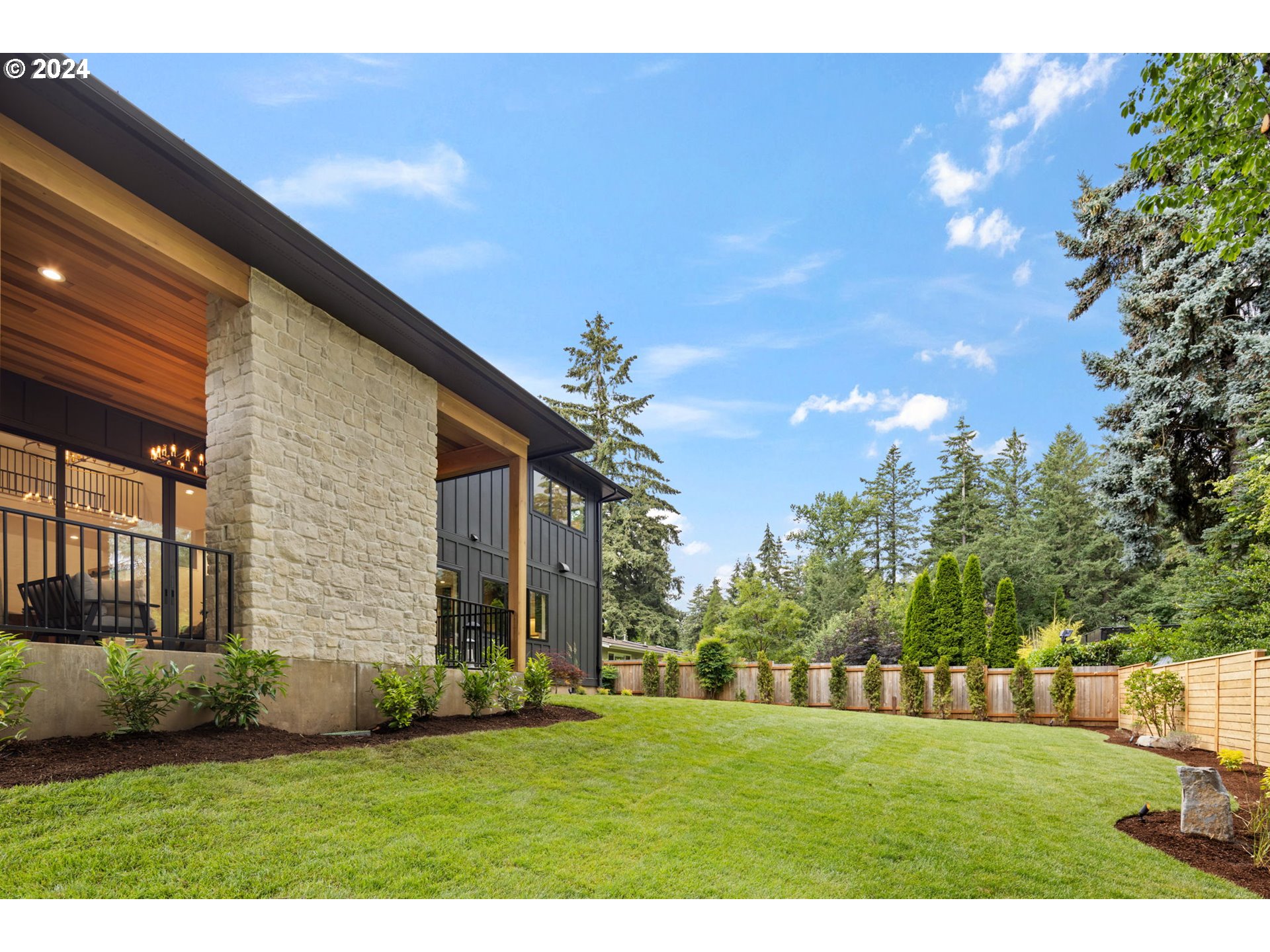 1755 Mapleleaf Road Lake Oswego, OR 97034 - Photo 41 of 47 Gallery Image 41