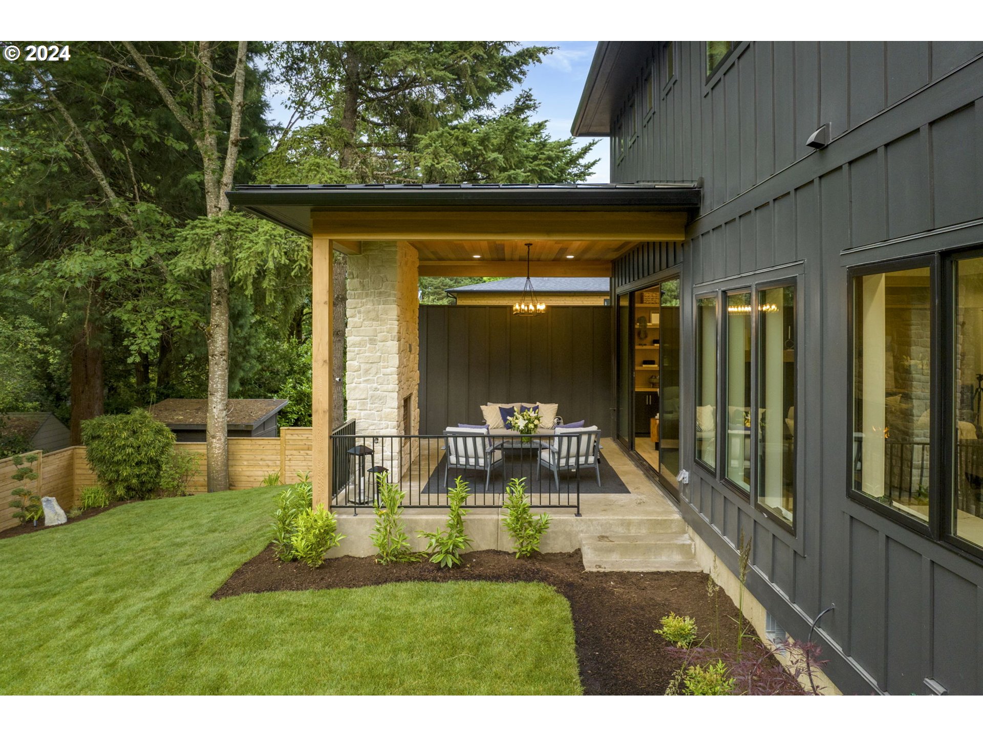 1755 Mapleleaf Road Lake Oswego, OR 97034 - Photo 42 of 47 Gallery Image 42