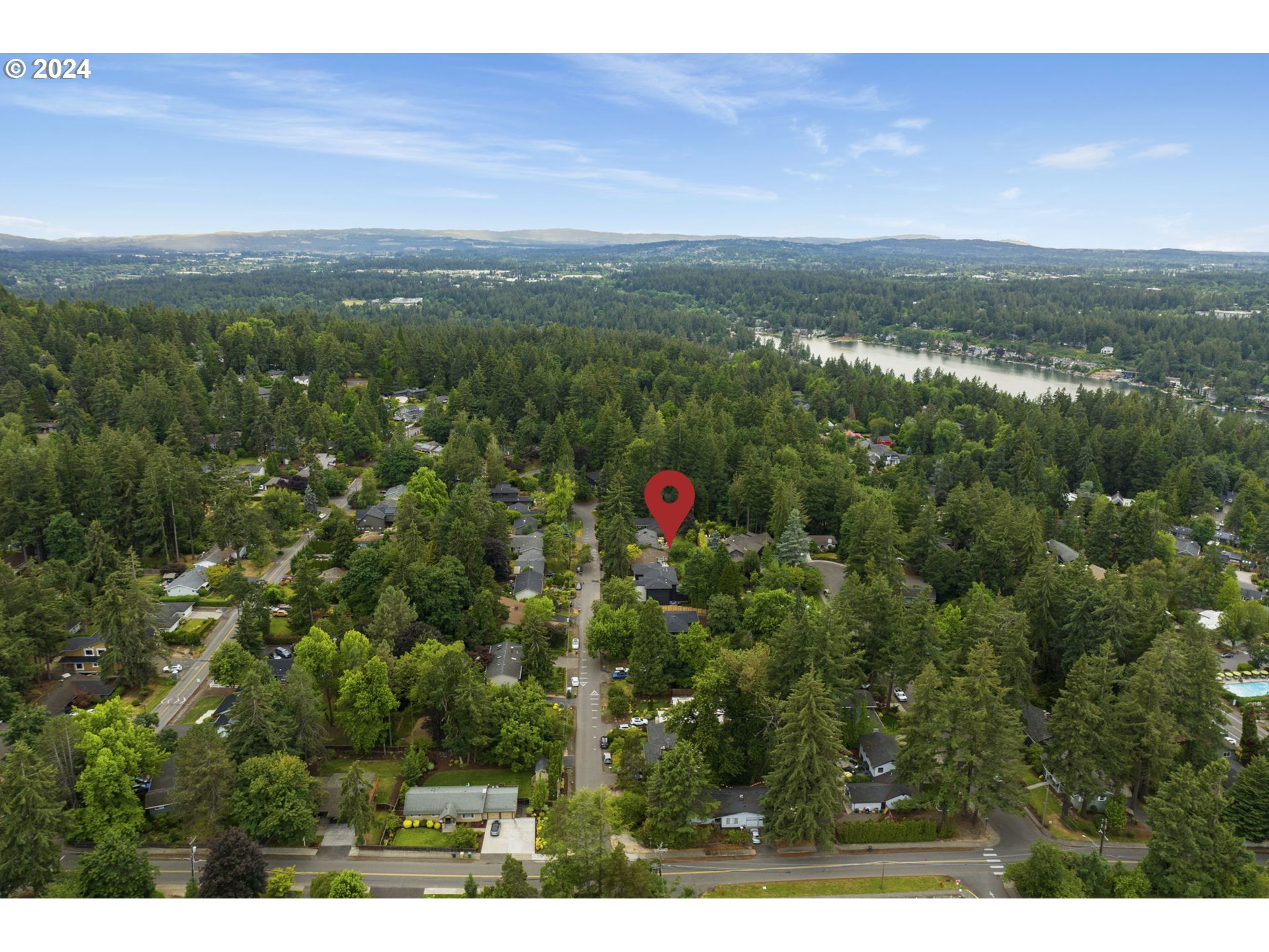1755 Mapleleaf Road Lake Oswego, OR 97034 - Photo 46 of 47 Gallery Image 46