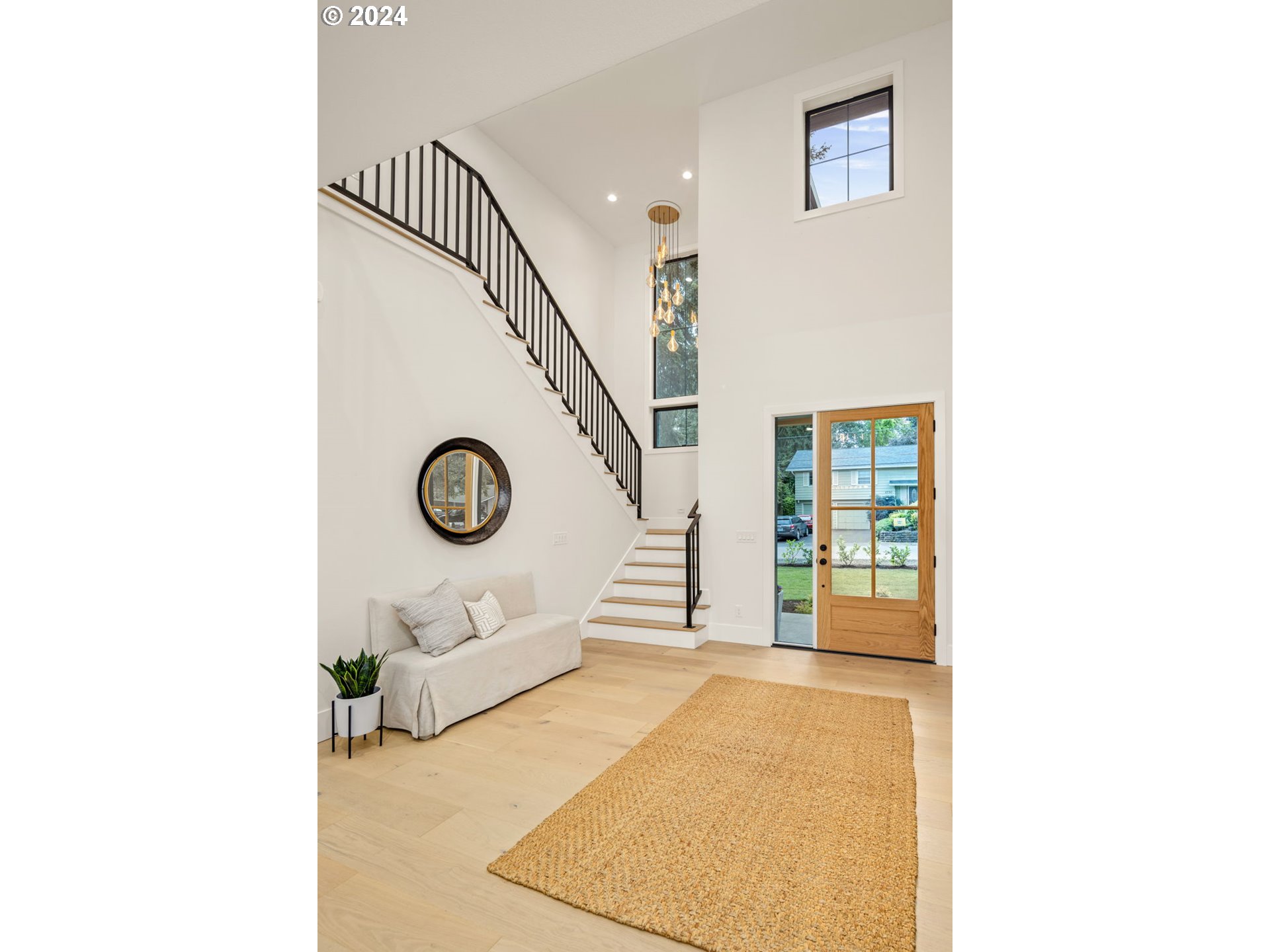 1755 Mapleleaf Road Lake Oswego, OR 97034 - Photo 5 of 47 Gallery Image 5