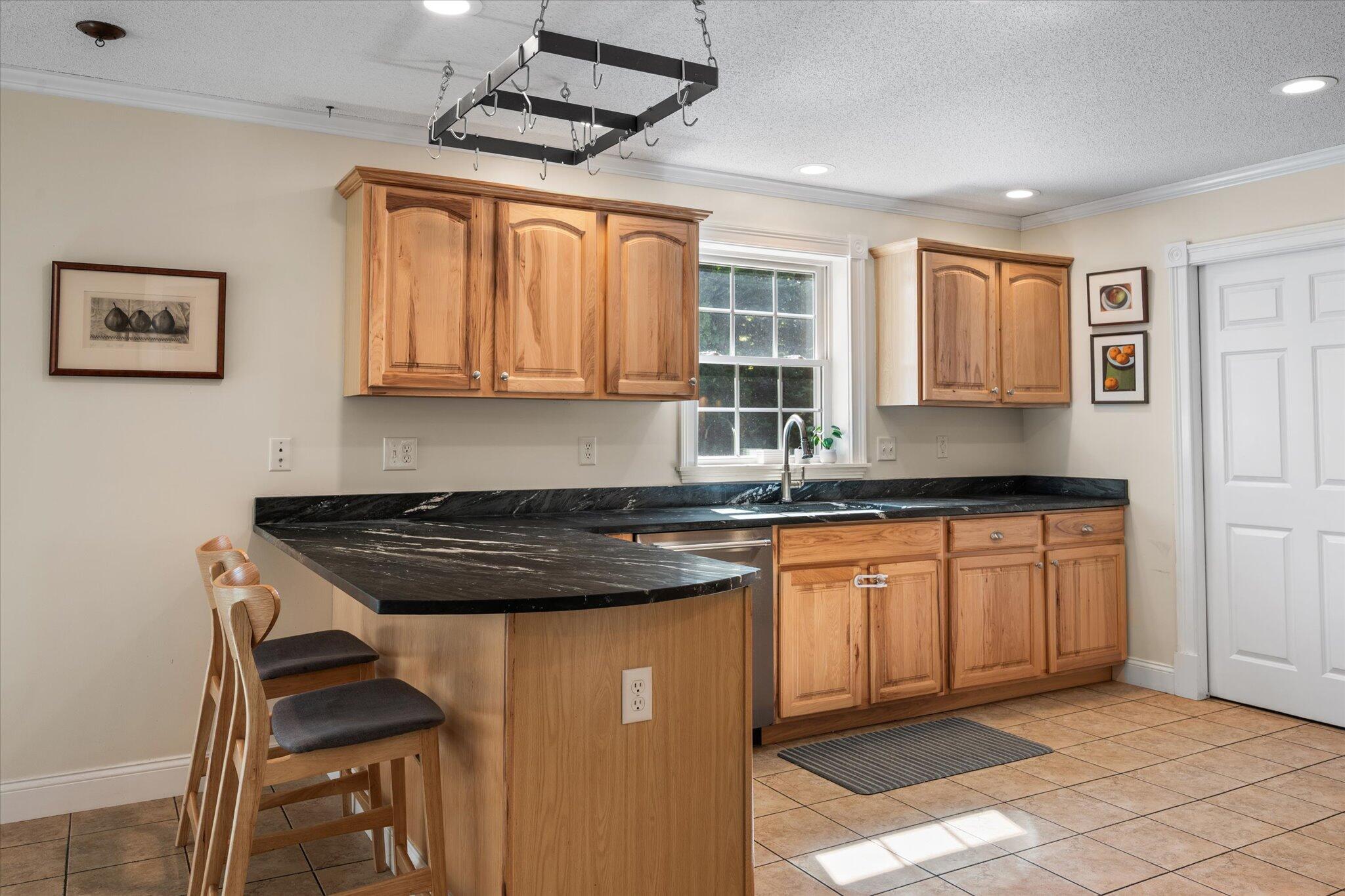 493 Church Road Bangor, ME 04401 - Photo 13 of 48 Kitchen