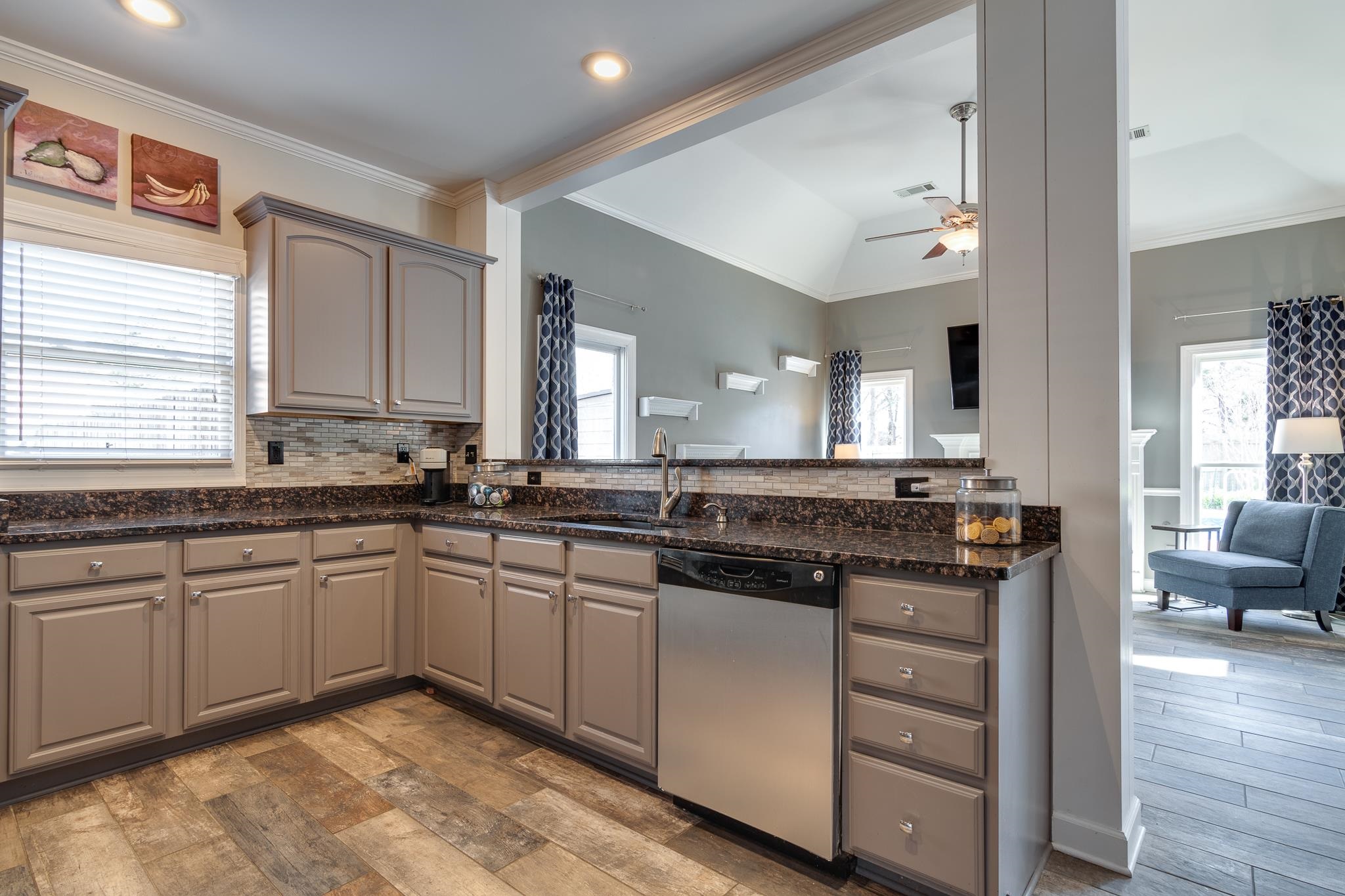 921 Hatton Street Collierville, TN 38017 - Photo 9 of 25 Gallery Image 9