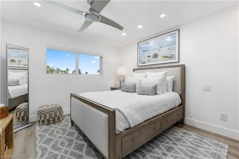 $824,950 | 2500 Gulf Shore Boulevard North, Unit N7, Naples, FL 34103