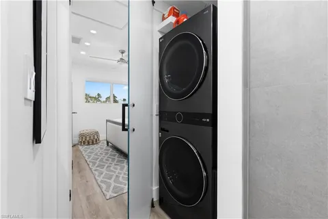 $824,950 | 2500 Gulf Shore Boulevard North, Unit N7, Naples, FL 34103