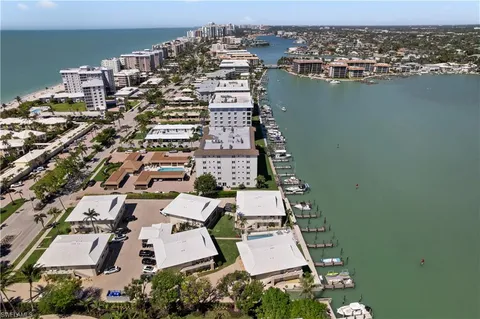 $824,950 | 2500 Gulf Shore Boulevard North, Unit N7, Naples, FL 34103