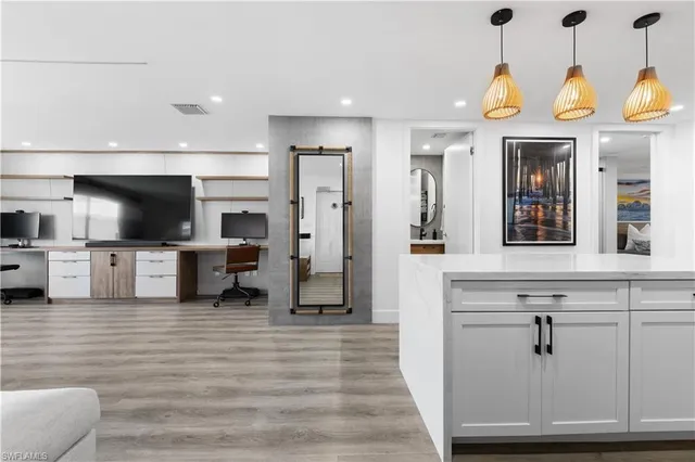 $824,950 | 2500 Gulf Shore Boulevard North, Unit N7, Naples, FL 34103