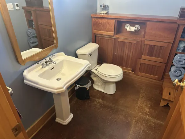 $670,000 | N8811 1047th Street, River Falls, WI 54022