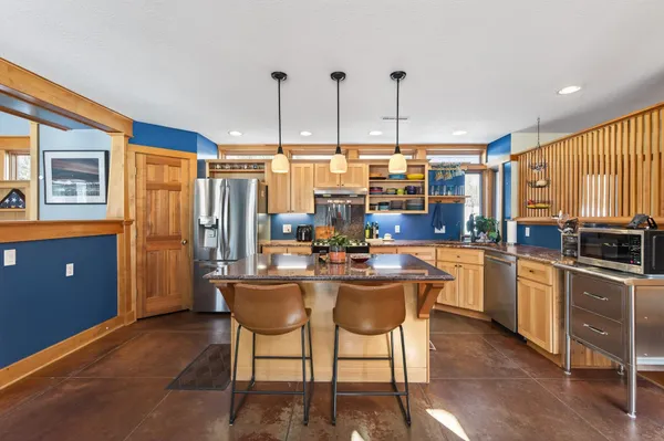 $670,000 | N8811 1047th Street, River Falls, WI 54022