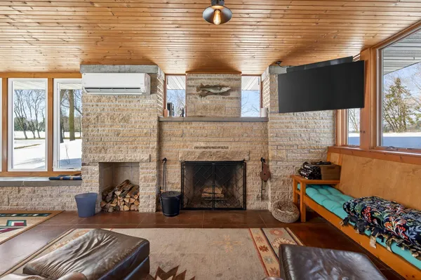 $670,000 | N8811 1047th Street, River Falls, WI 54022