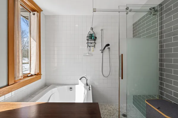 $670,000 | N8811 1047th Street, River Falls, WI 54022