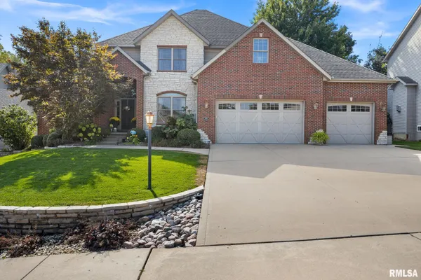 $698,500 | 6410 West Willow Oak Court, Edwards, IL 61528