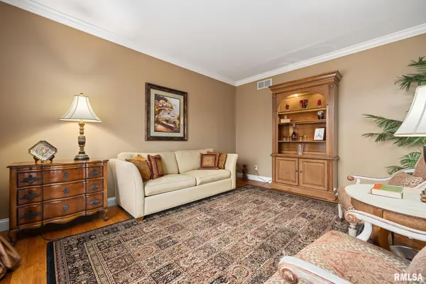 $659,500 | 6410 West Willow Oak Court, Edwards, IL 61528