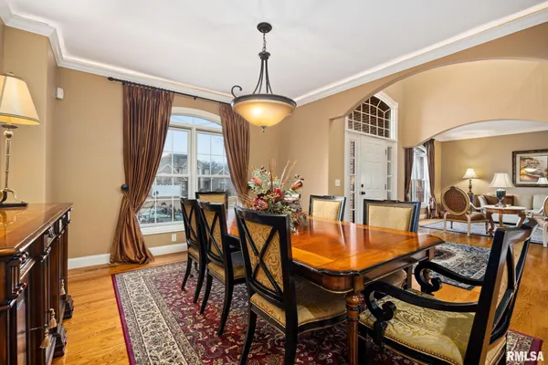 $679,500 | 6410 West Willow Oak Court, Edwards, IL 61528