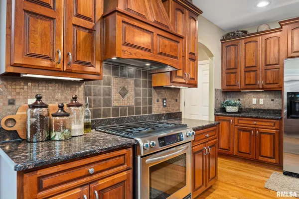 $659,500 | 6410 West Willow Oak Court, Edwards, IL 61528