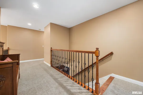 $679,500 | 6410 West Willow Oak Court, Edwards, IL 61528