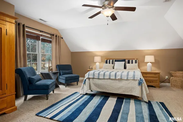 $679,500 | 6410 West Willow Oak Court, Edwards, IL 61528