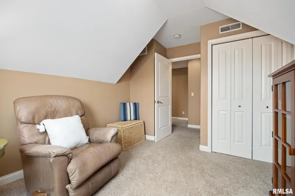 $659,500 | 6410 West Willow Oak Court, Edwards, IL 61528