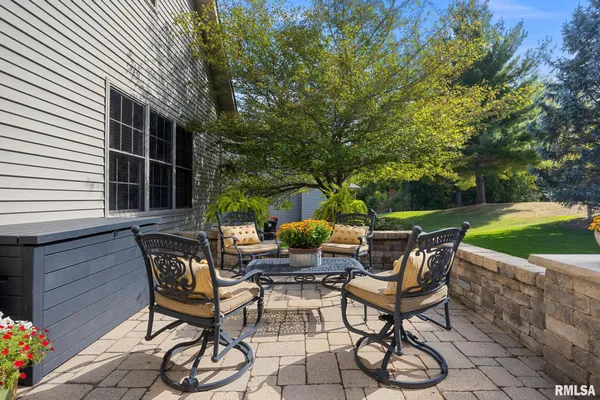 $659,500 | 6410 West Willow Oak Court, Edwards, IL 61528