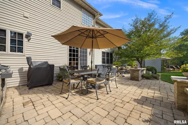 $659,500 | 6410 West Willow Oak Court, Edwards, IL 61528