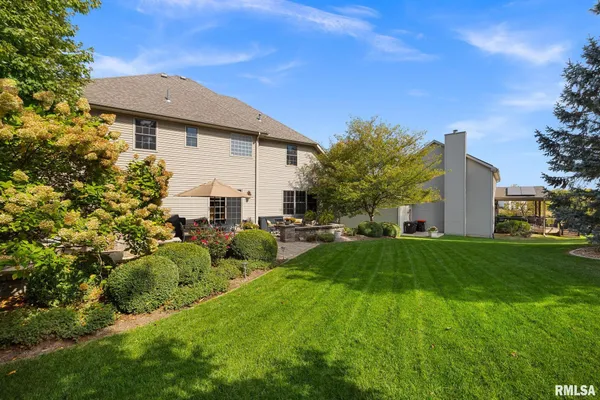 $679,500 | 6410 West Willow Oak Court, Edwards, IL 61528