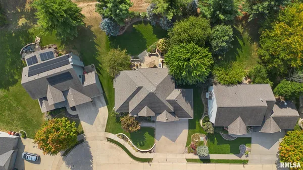 $679,500 | 6410 West Willow Oak Court, Edwards, IL 61528