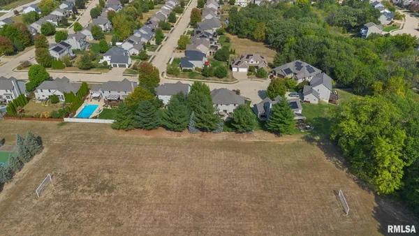 $679,500 | 6410 West Willow Oak Court, Edwards, IL 61528