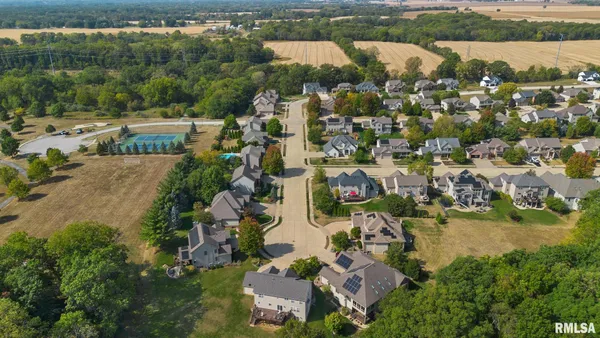 $679,500 | 6410 West Willow Oak Court, Edwards, IL 61528