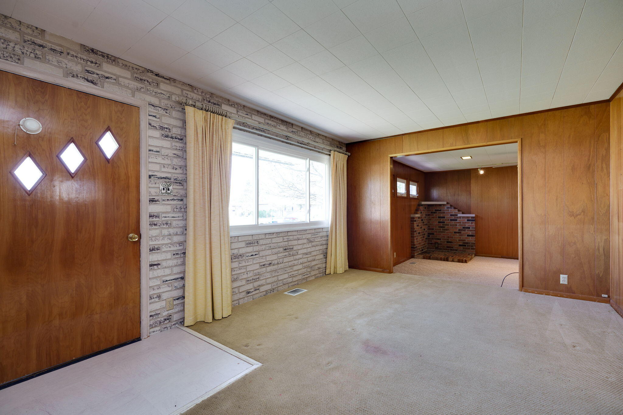 1611 Memorial Drive Springfield, OH 45505 - Photo 7 of 37