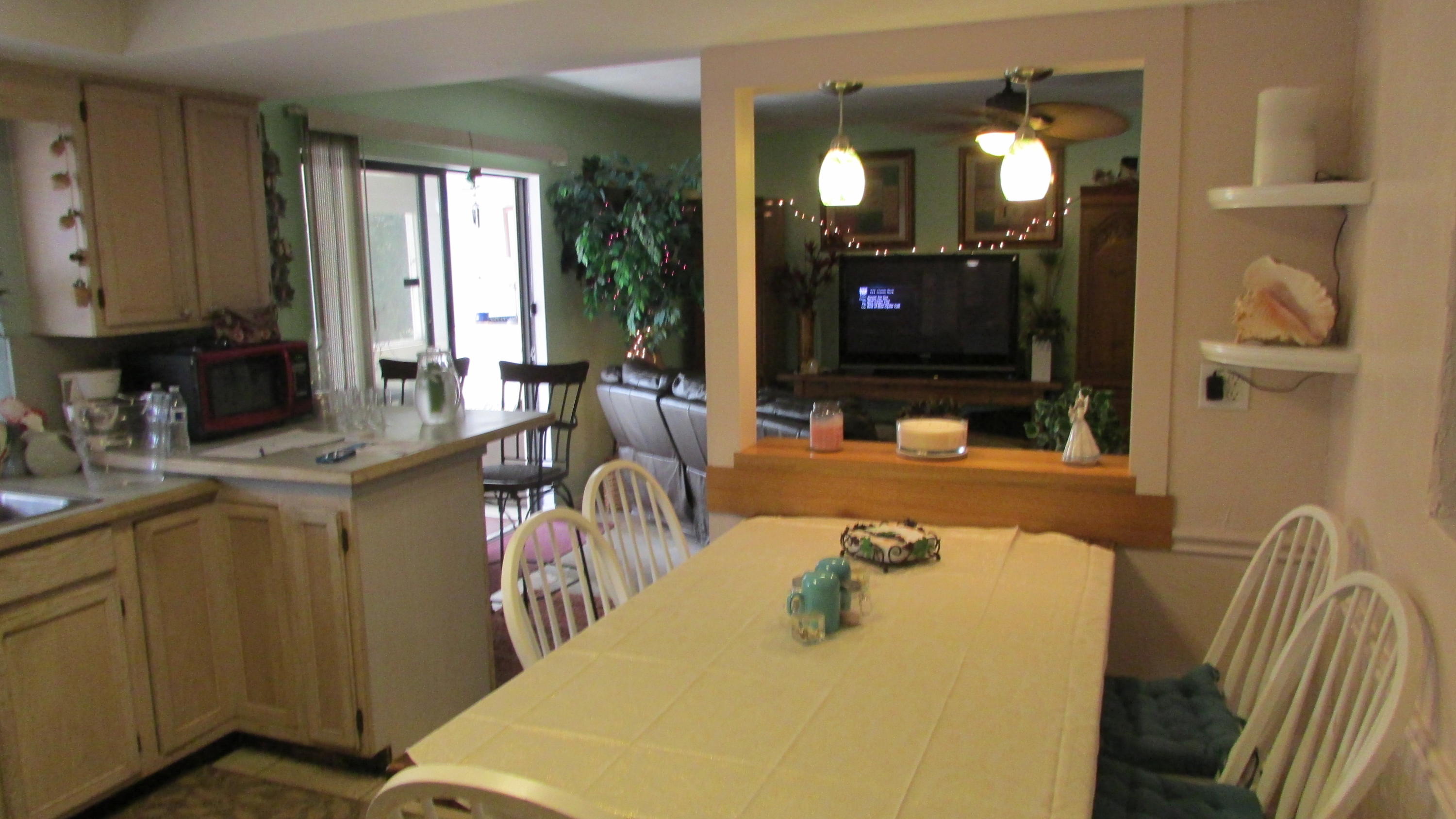 2543 Inisbrook Road Riviera Beach, FL 33407 - Photo 14 of 29 Kitchen