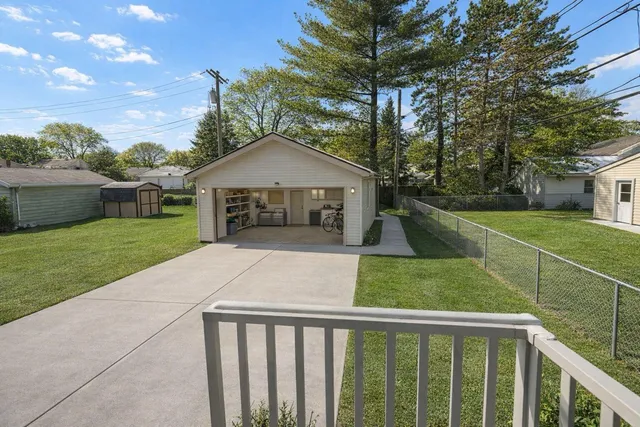 $2,200 | 2630 Bennett Street, Dearborn, MI 48124